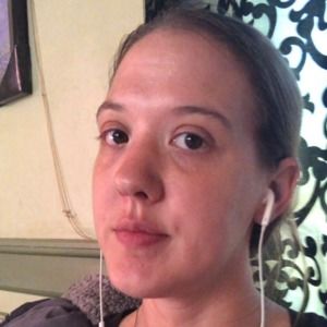 Meet your Posher, Adrienne